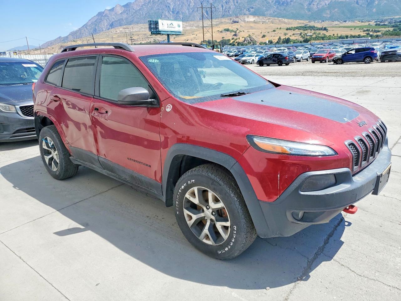 2016 Jeep Cherokee Trailhawk - Image 4