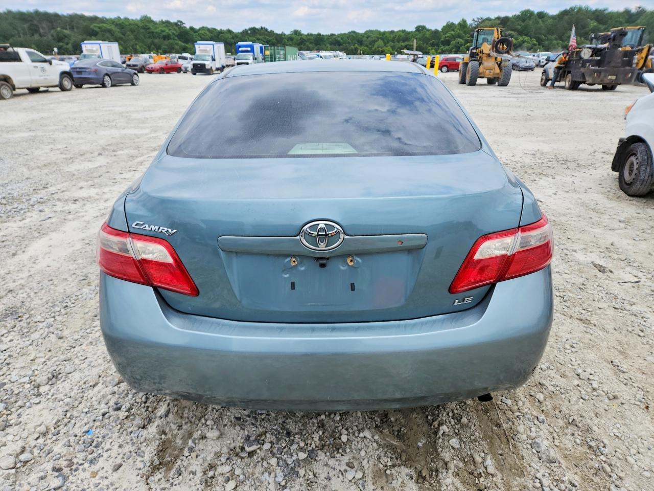 2009 Toyota Camry Le - Фото 6