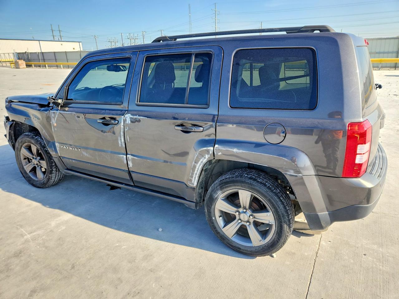2015 Jeep Patriot Latitude - Фото 2