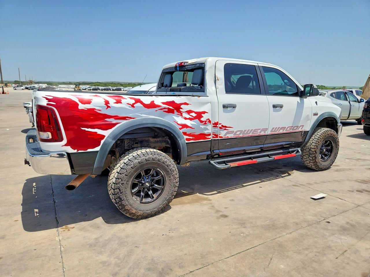 2016 Ram 2500 Powerwagon - Фото 3