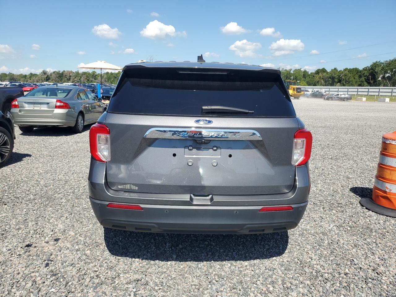 2022 Ford Explorer - Image 6