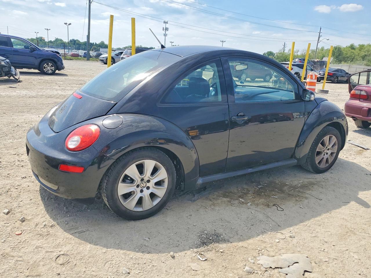 2008 Volkswagen Beetle - Image 3