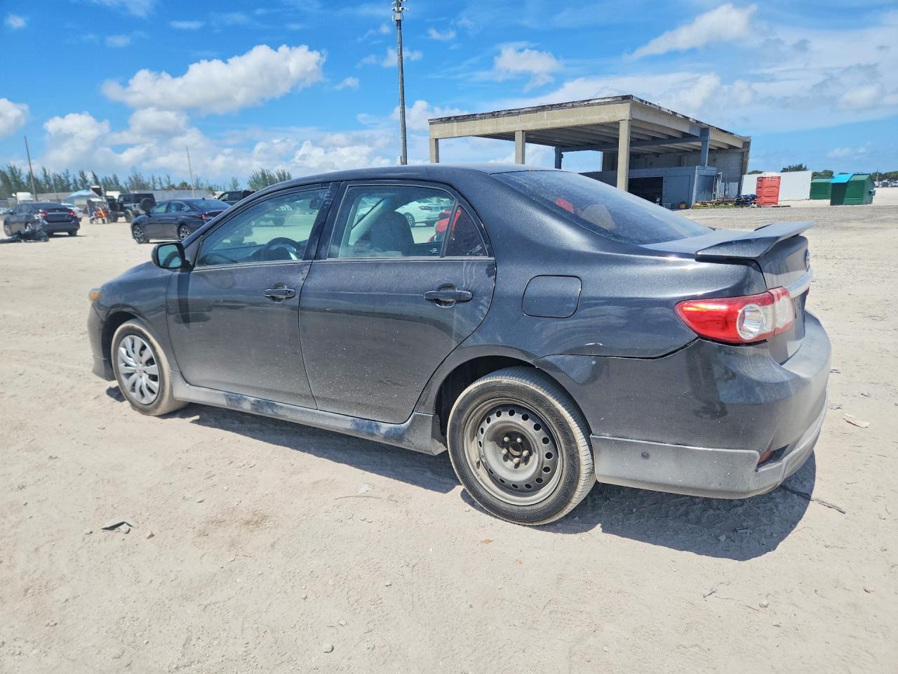 2013 Toyota Corolla S - Фото 2