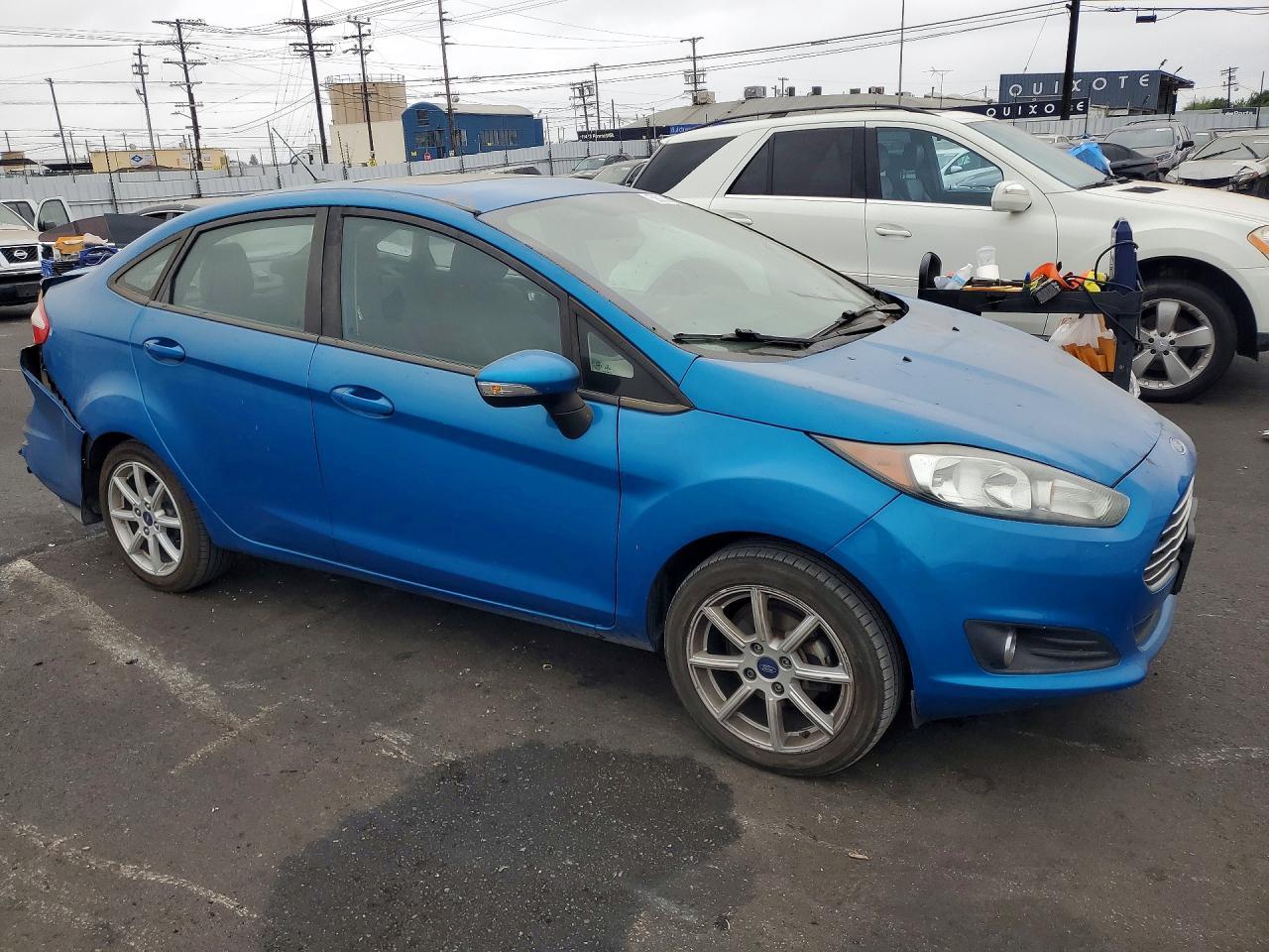 2015 Ford Fiesta Se - Image 4