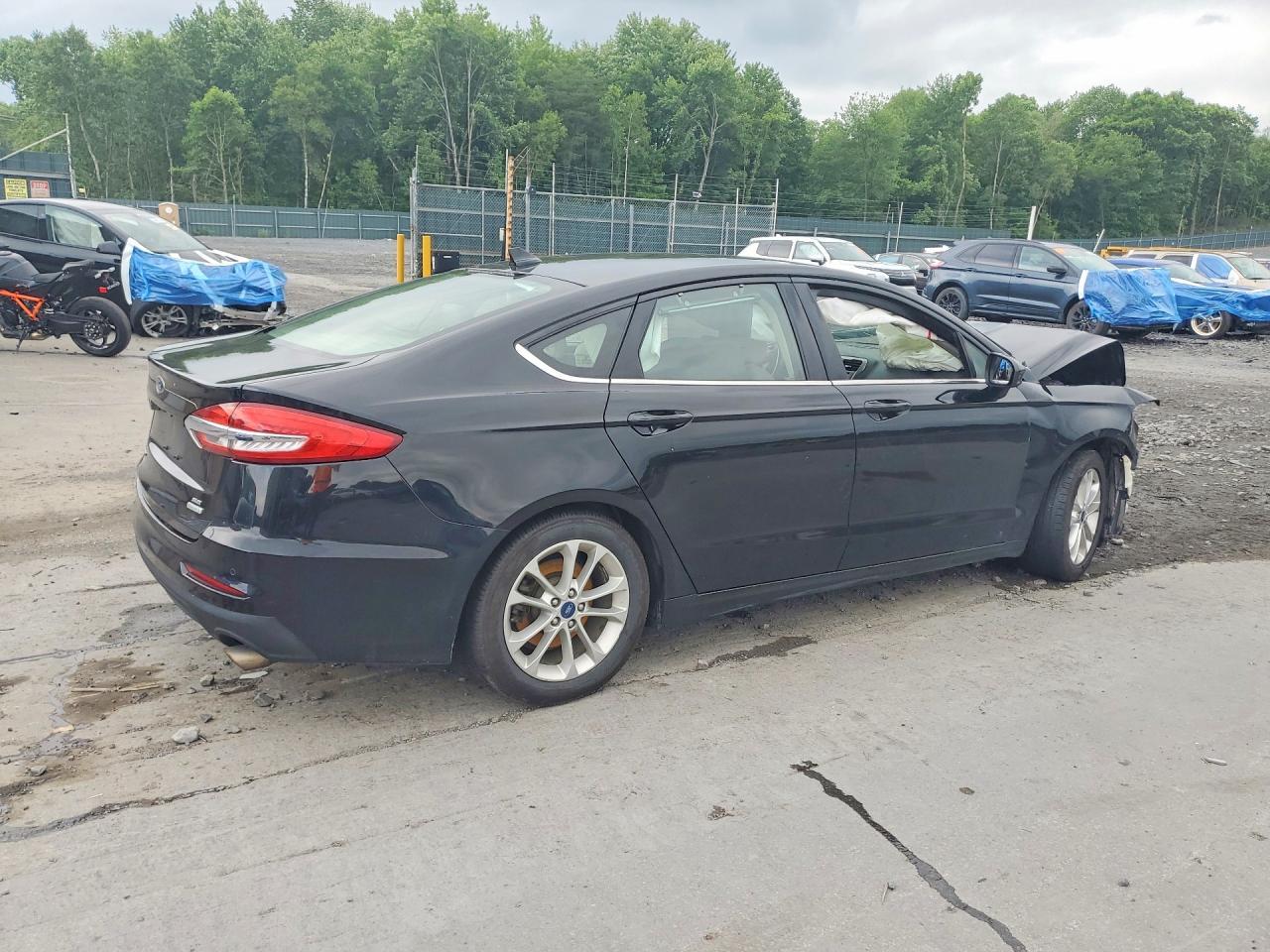 2019 Ford Fusion Se - Фото 3