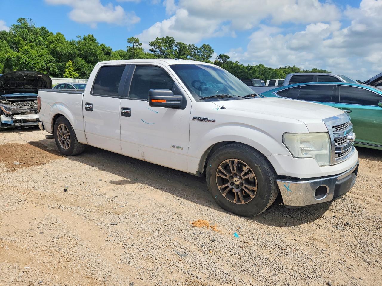 2014 Ford F150 - Фото 4
