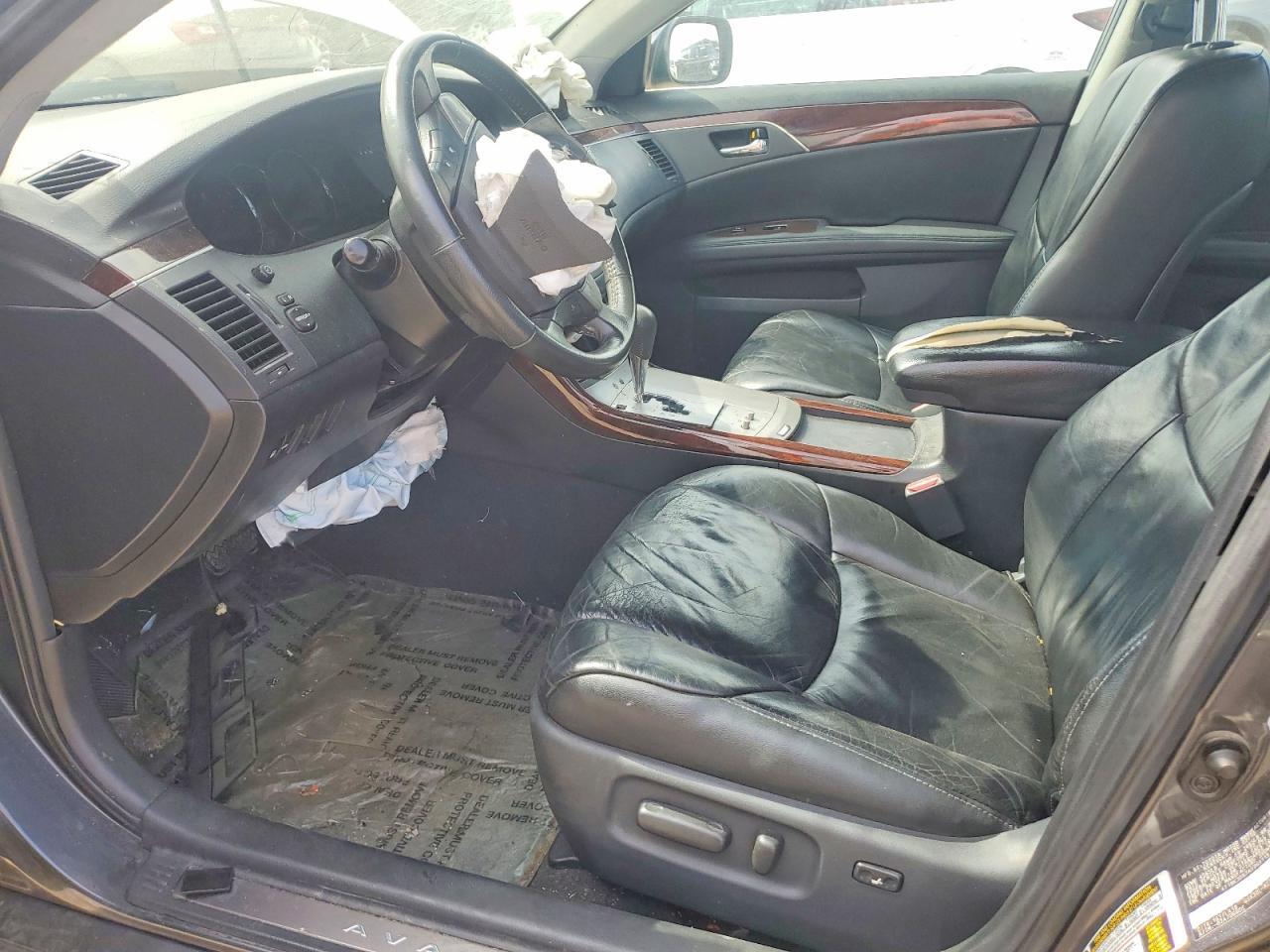2010 Toyota Avalon Xls - Image 7