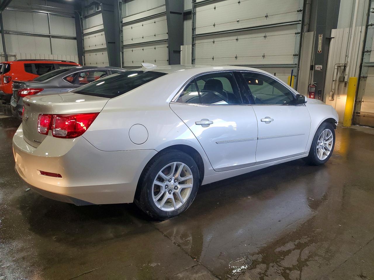2015 Chevrolet Malibu 1Lt - Фото 3