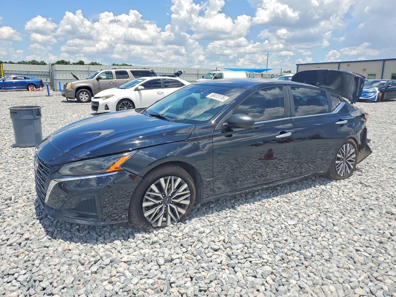 2024 Nissan Altima Sv