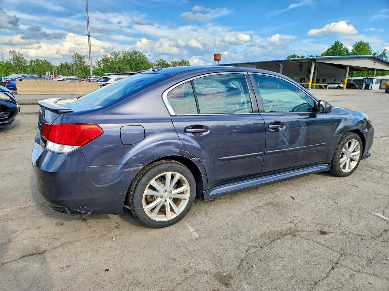 2013 Subaru Legacy 2.5I Limited - Фото 3
