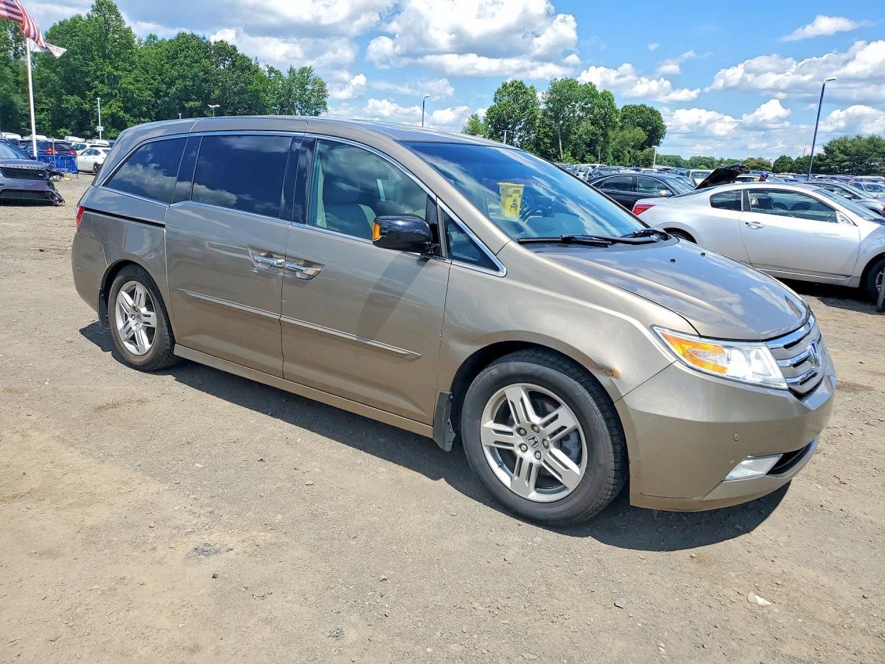 2012 Honda Odyssey Touring - Фото 4