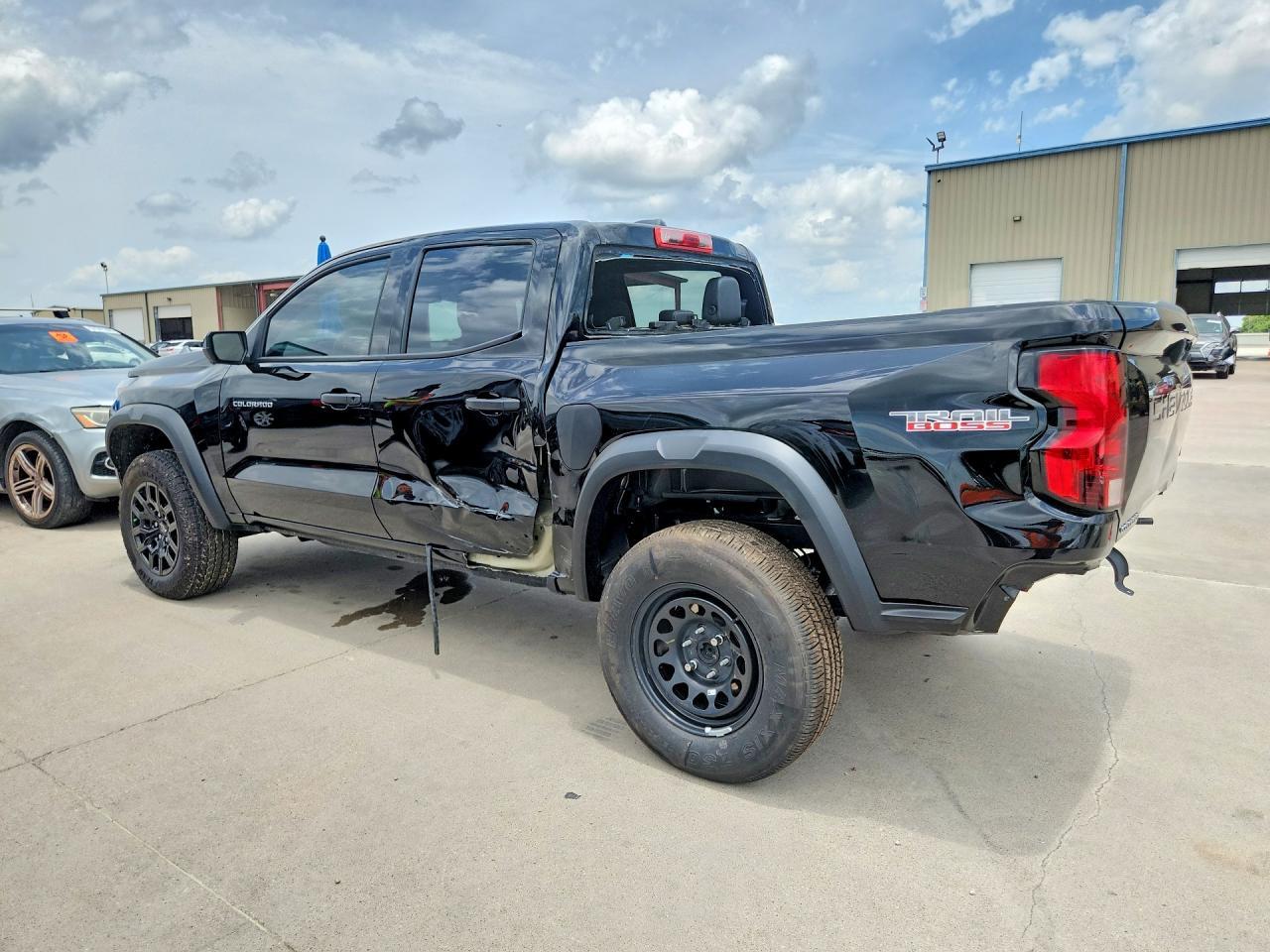 2025 Chevrolet Colorado Trail Boss - Image 2