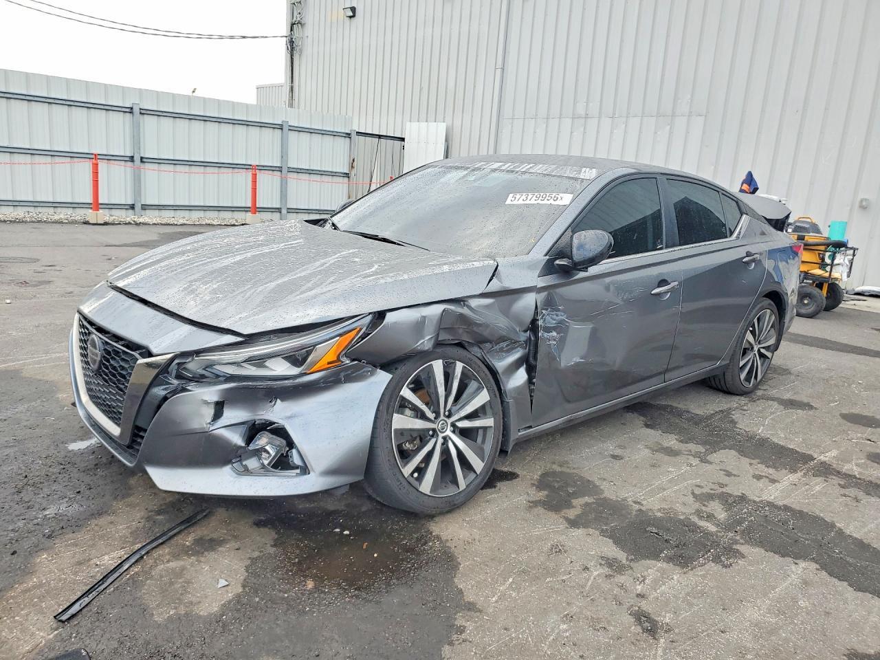 2022 Nissan Altima Sr