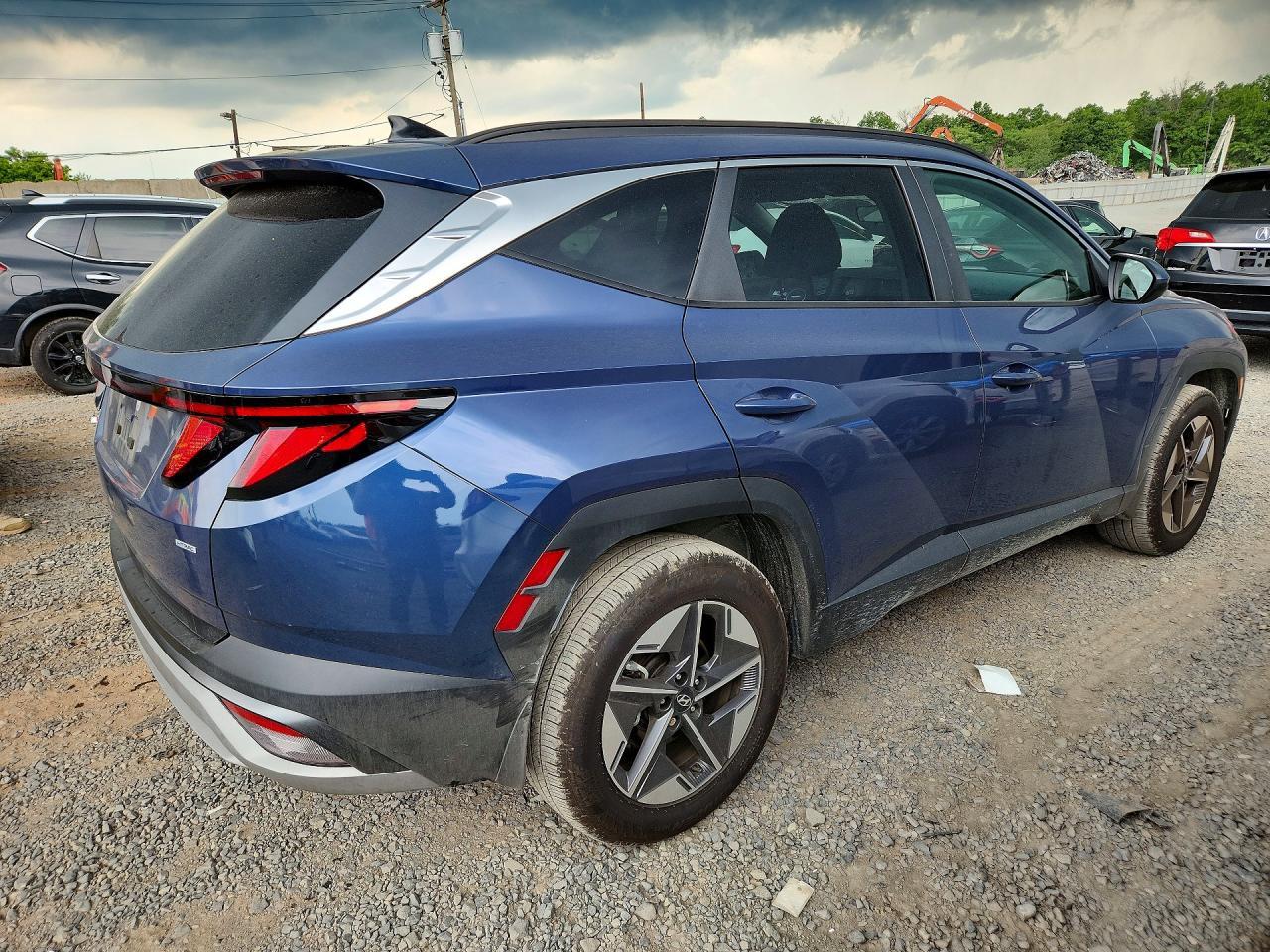 2025 Hyundai Tucson Sel - Image 3