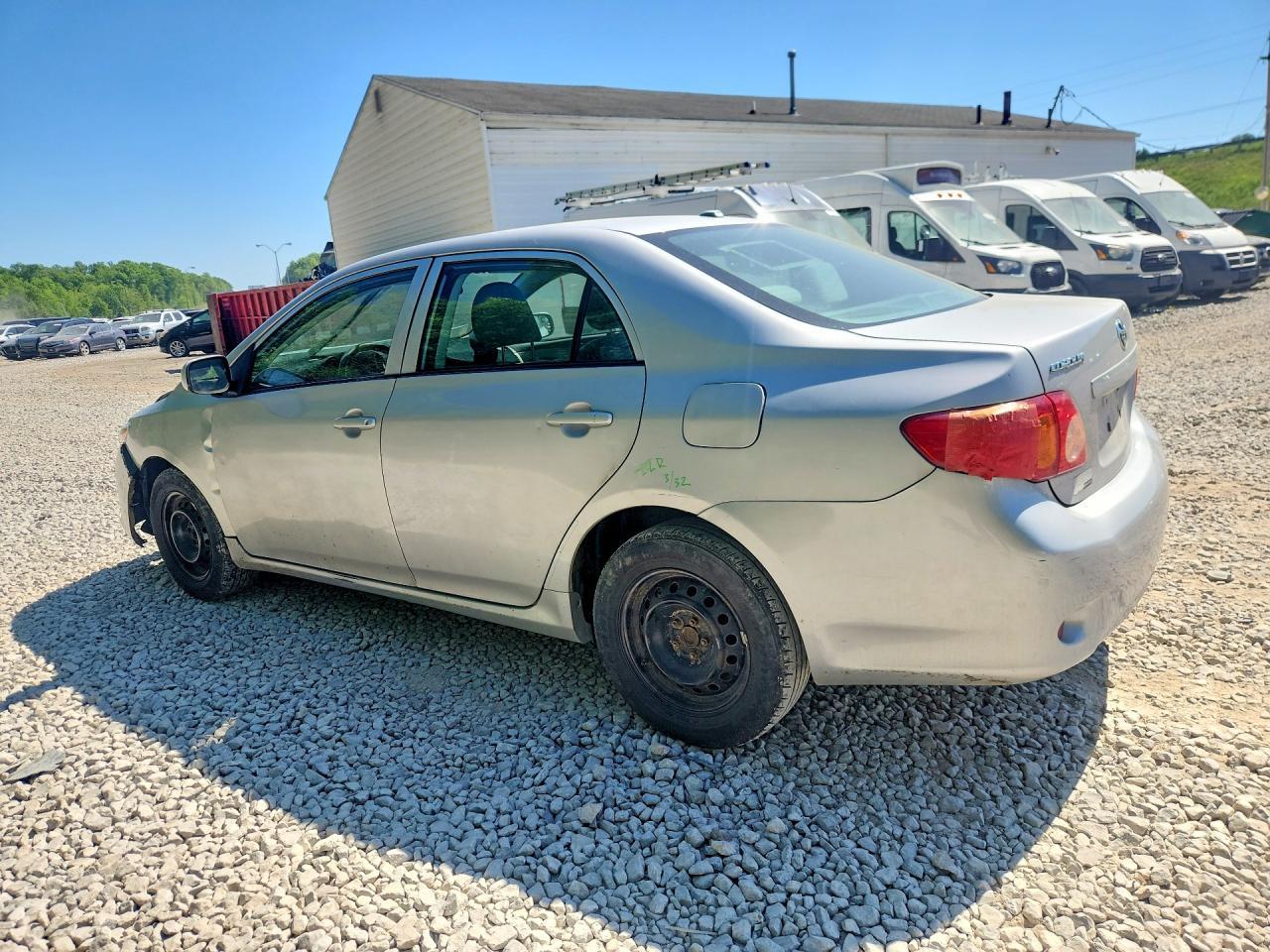 2010 Toyota Corolla Le - Фото 2