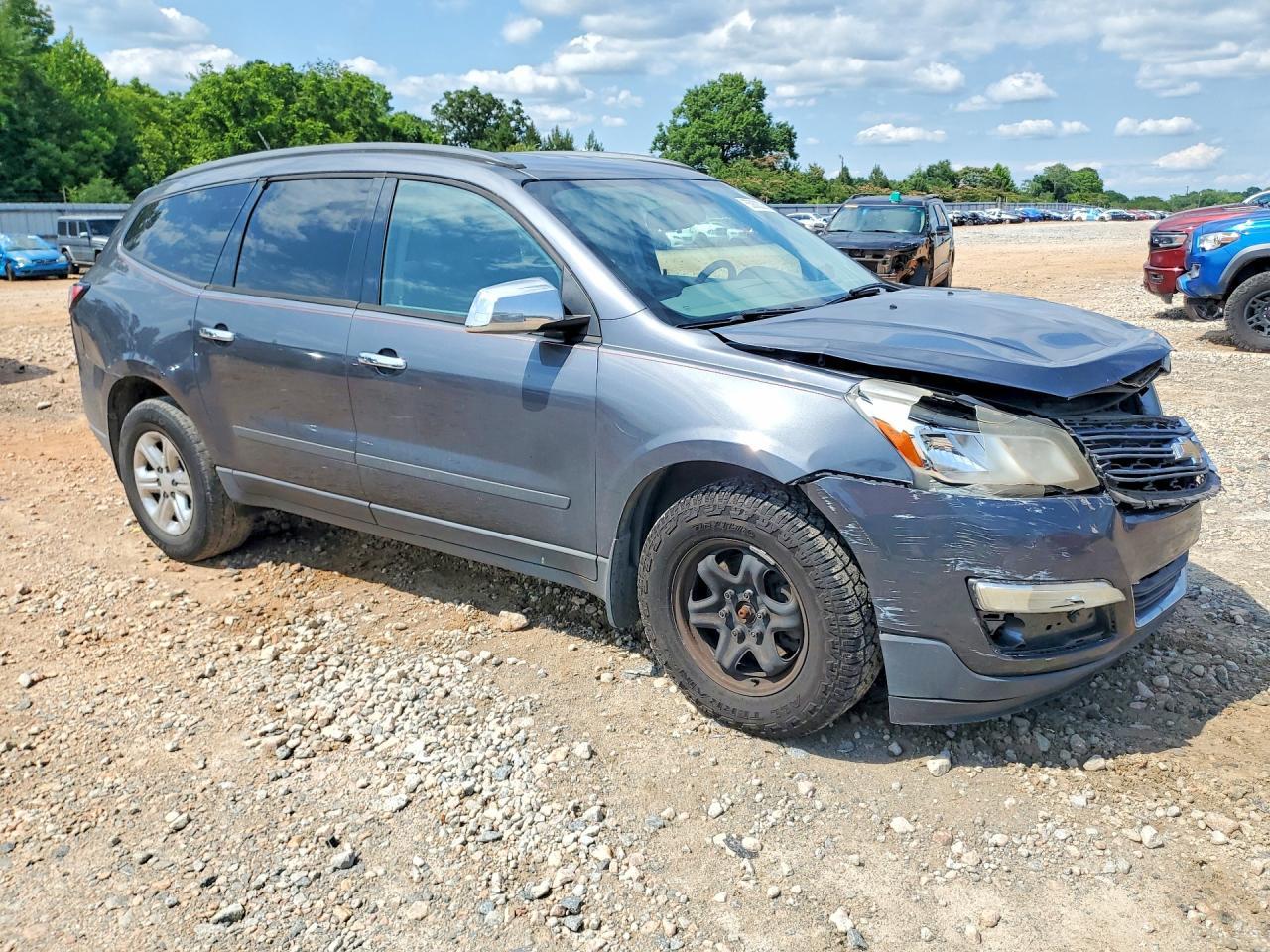 2014 Chevrolet Traverse Ls - Image 4