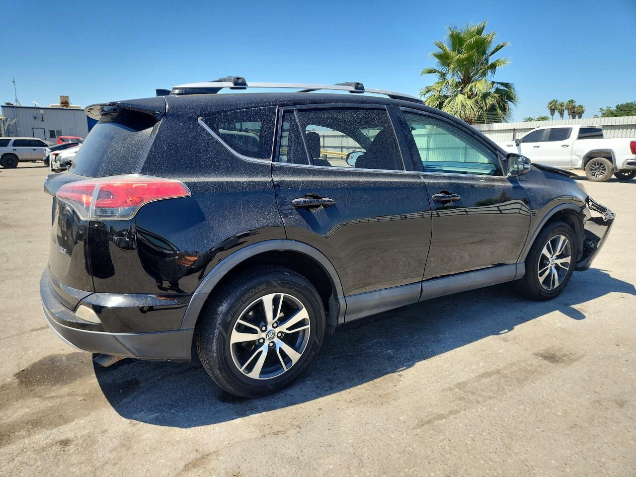 2016 Toyota Rav4 Xle - Image 3