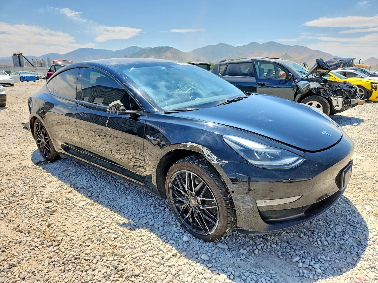 2022 Tesla Model 3 - Image 4
