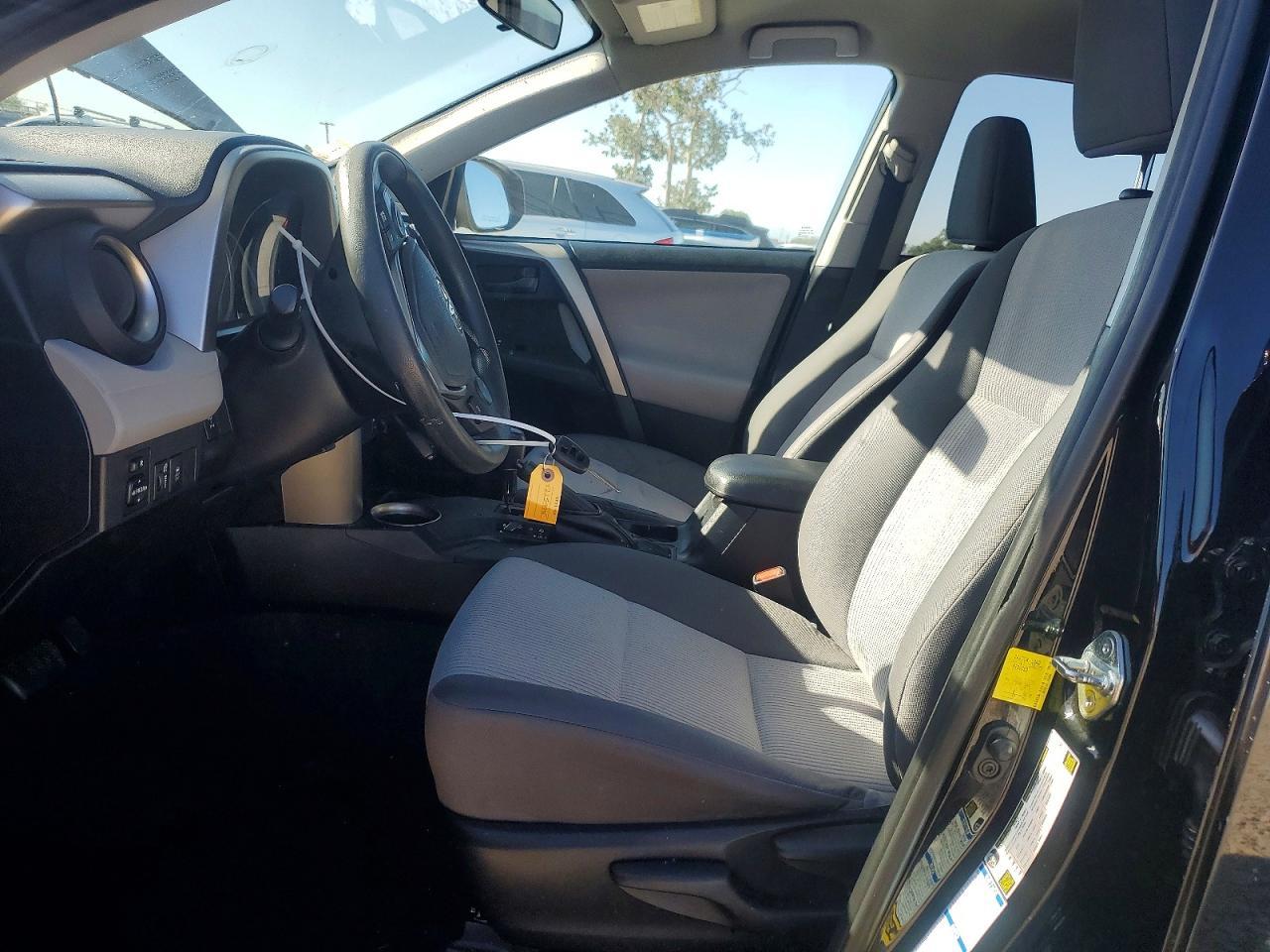 2015 Toyota Rav4 Le - Image 7