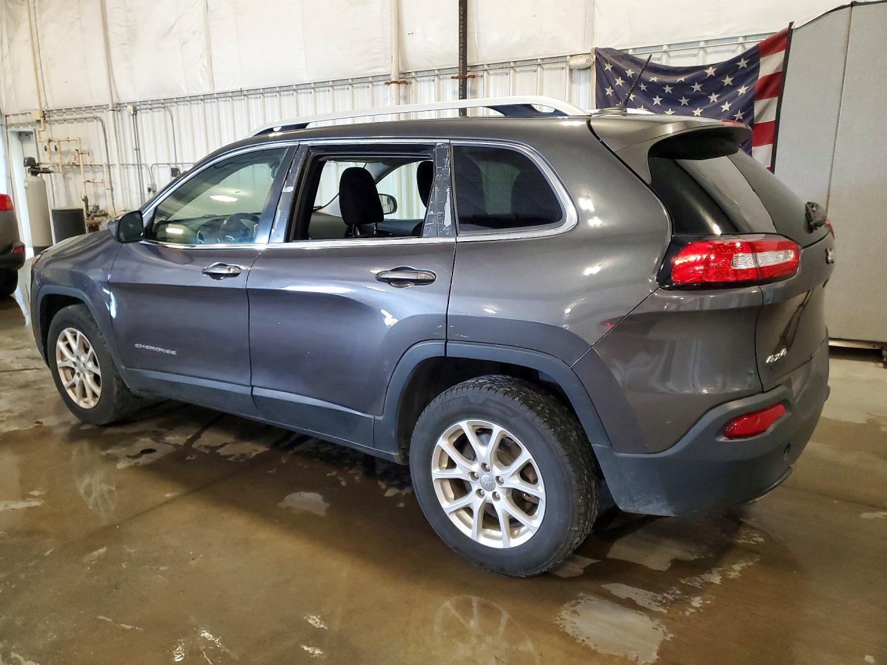 2015 Jeep Cherokee Latitude - Фото 2