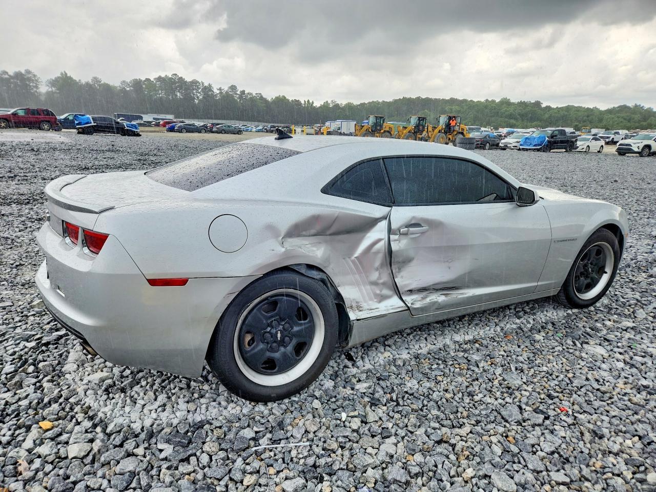 2013 Chevrolet Camaro Ls - Image 3