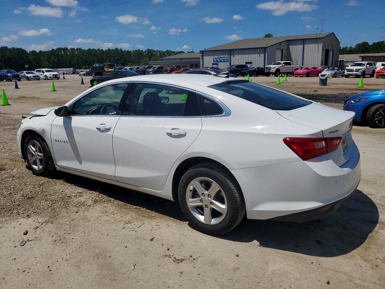 2024 Chevrolet Malibu Ls - Фото 2