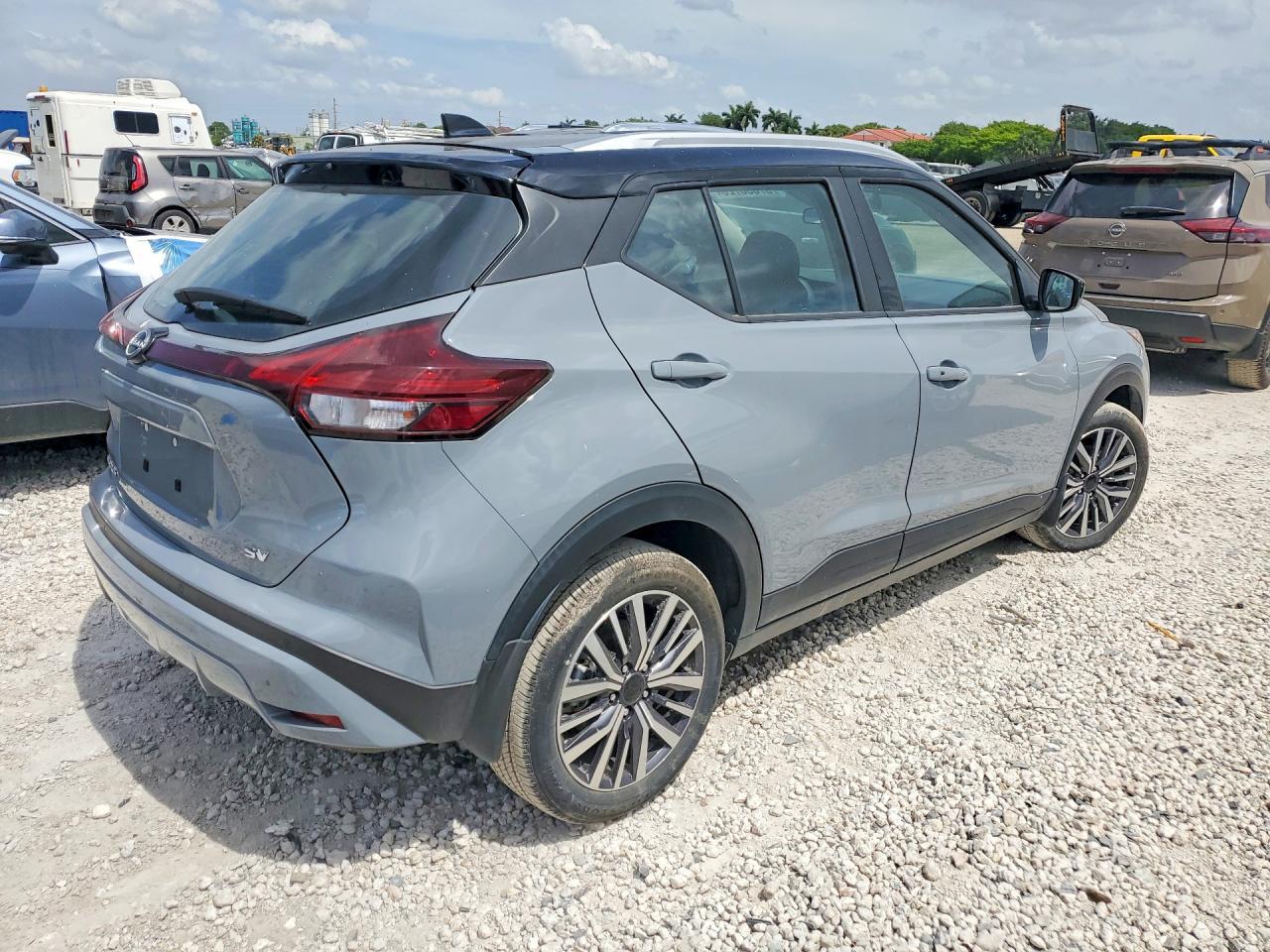 2023 Nissan Kicks Sv - Фото 3