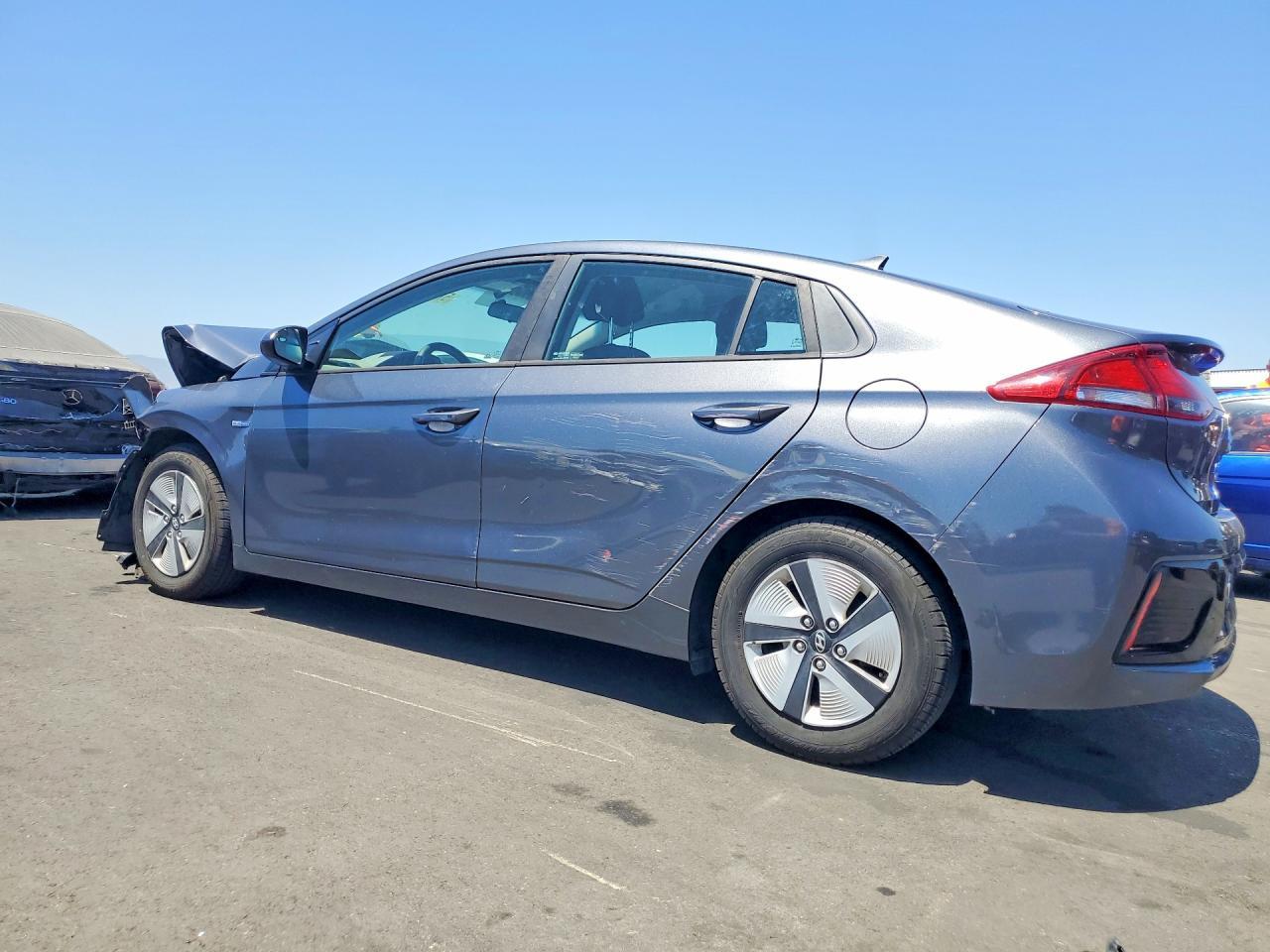 2017 Hyundai Ioniq Blue - Фото 2