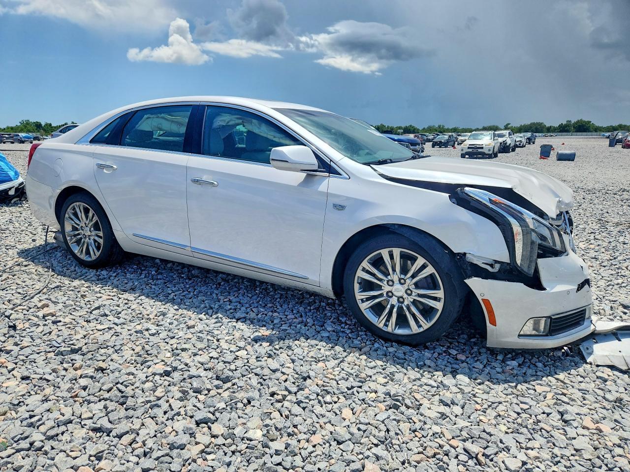2019 Cadillac Xts Luxury - Image 4