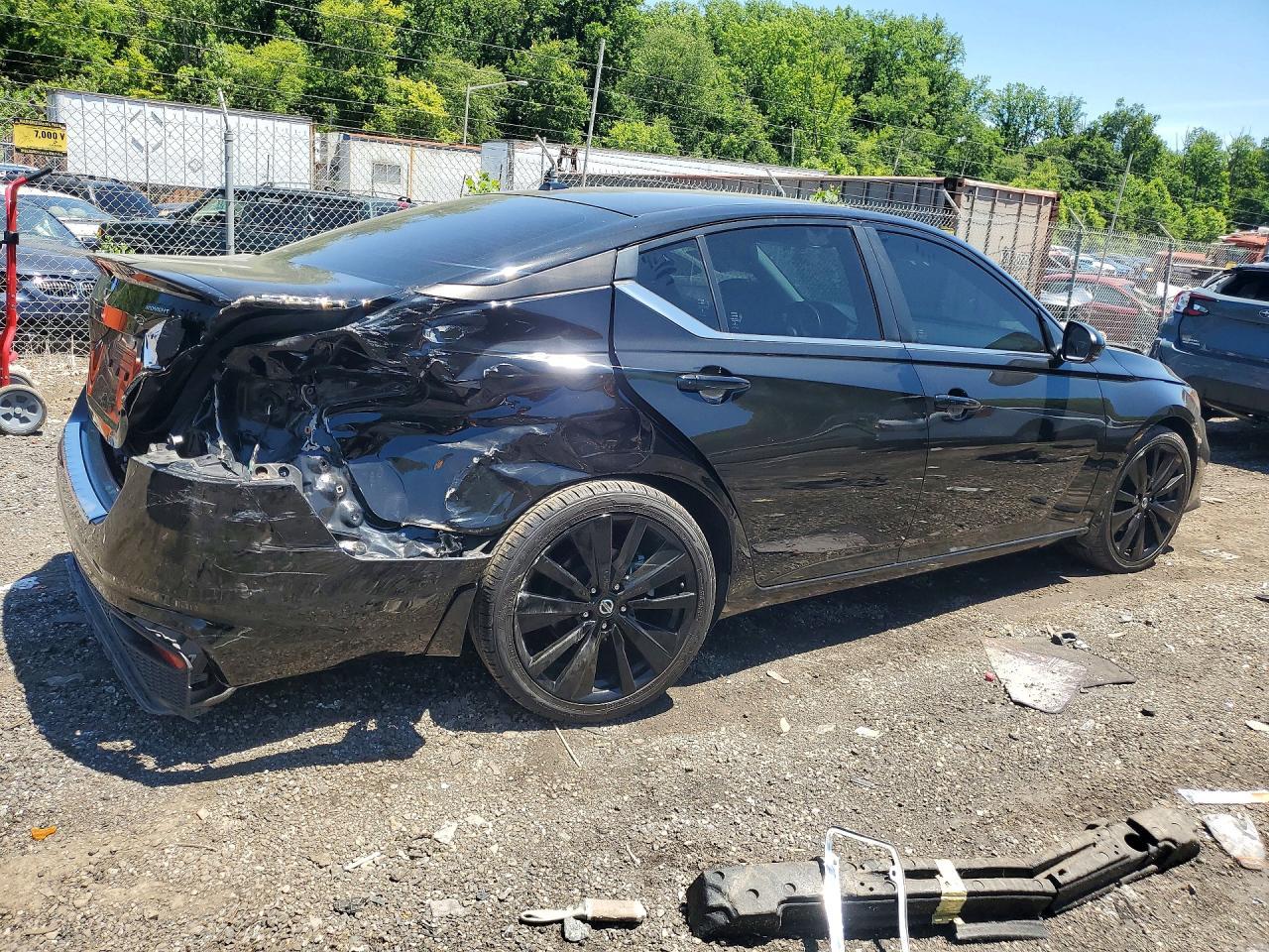 2022 Nissan Altima Sr - Фото 3