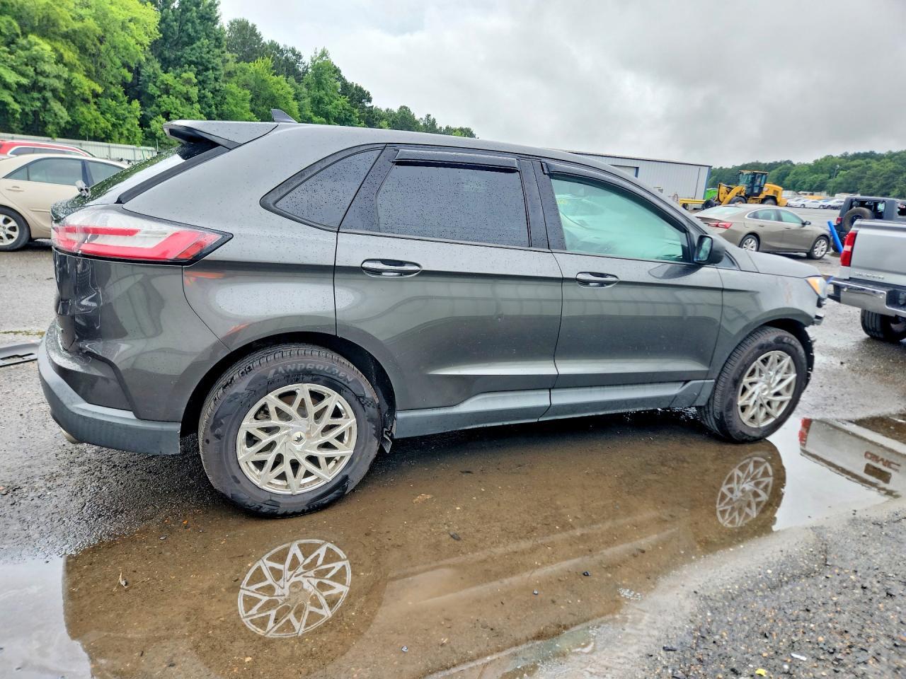 2019 Ford Edge Se - Image 3