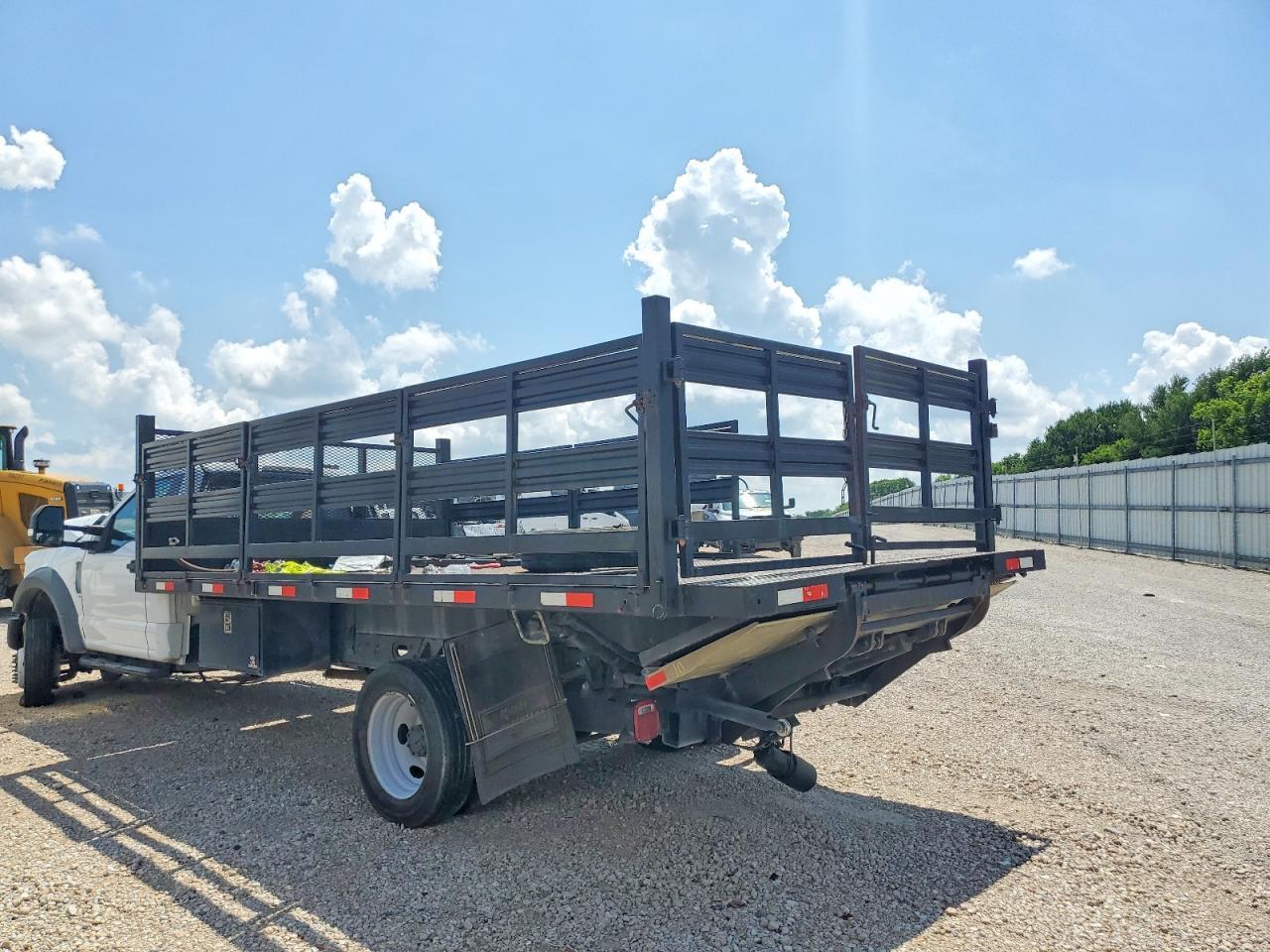 2022 Ford F550 Super Duty - Delivery Truck - Фото 3
