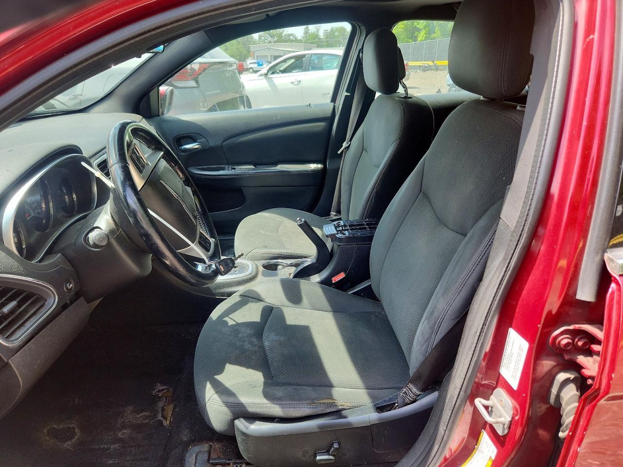 2011 Chrysler 200 Touring - Image 7
