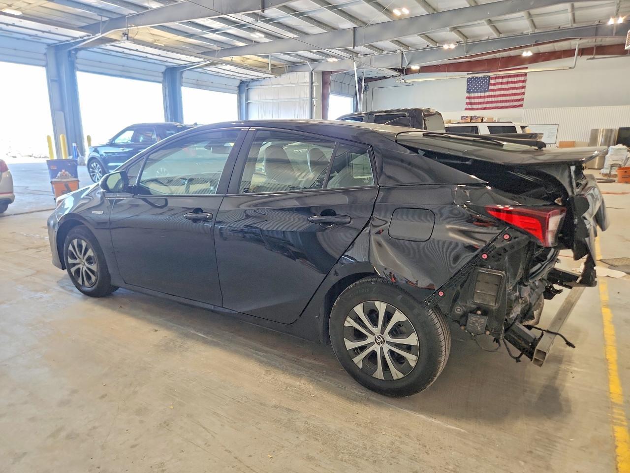 2019 Toyota Prius Le Awd-E - Фото 2