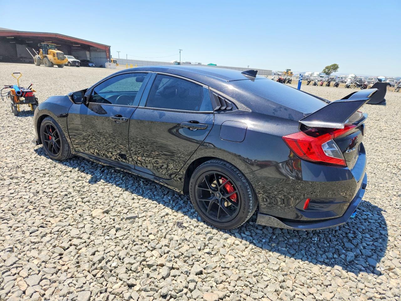 2016 Honda Civic Touring - Image 2