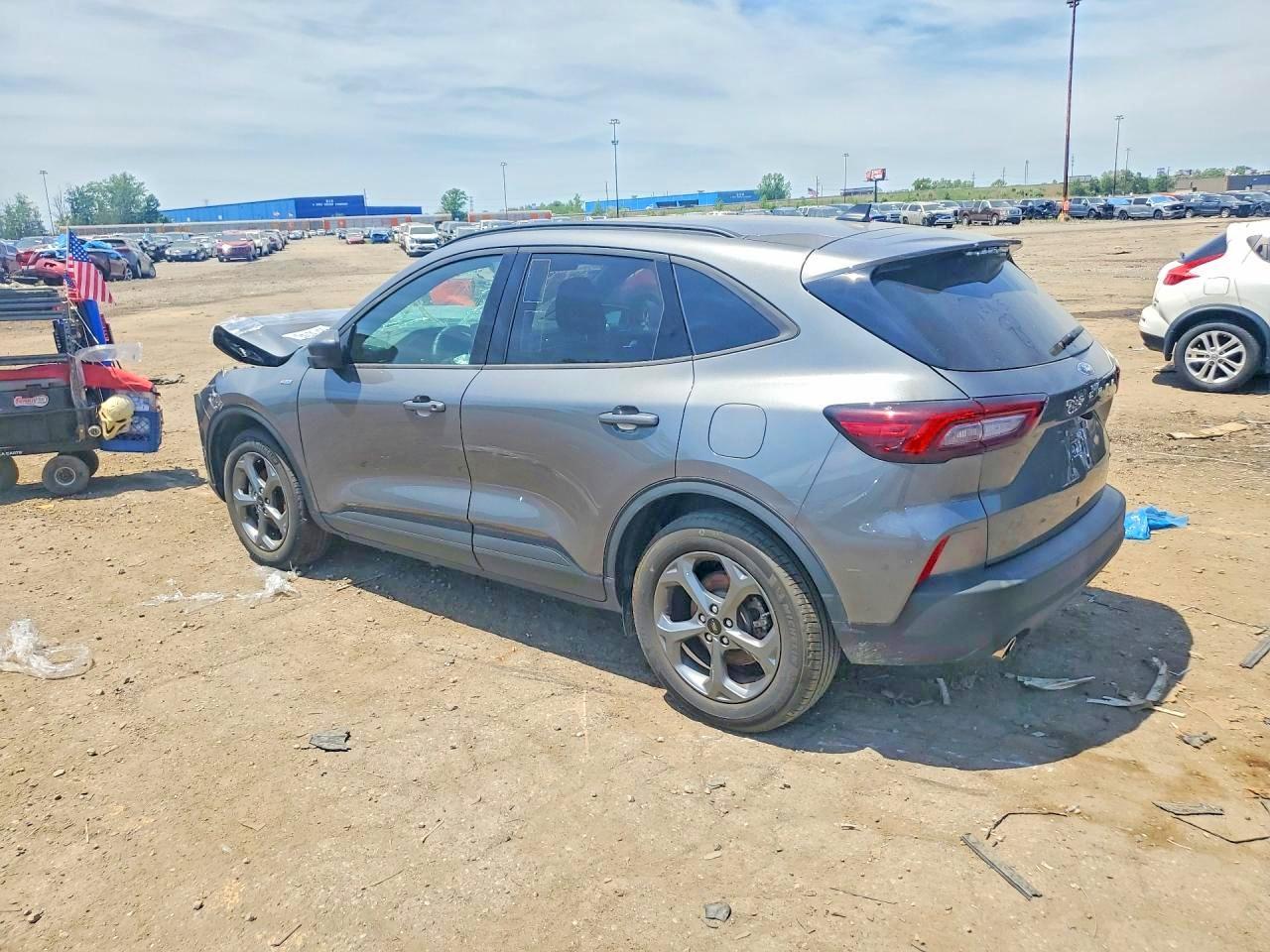 2025 Ford Escape St Line - Фото 2