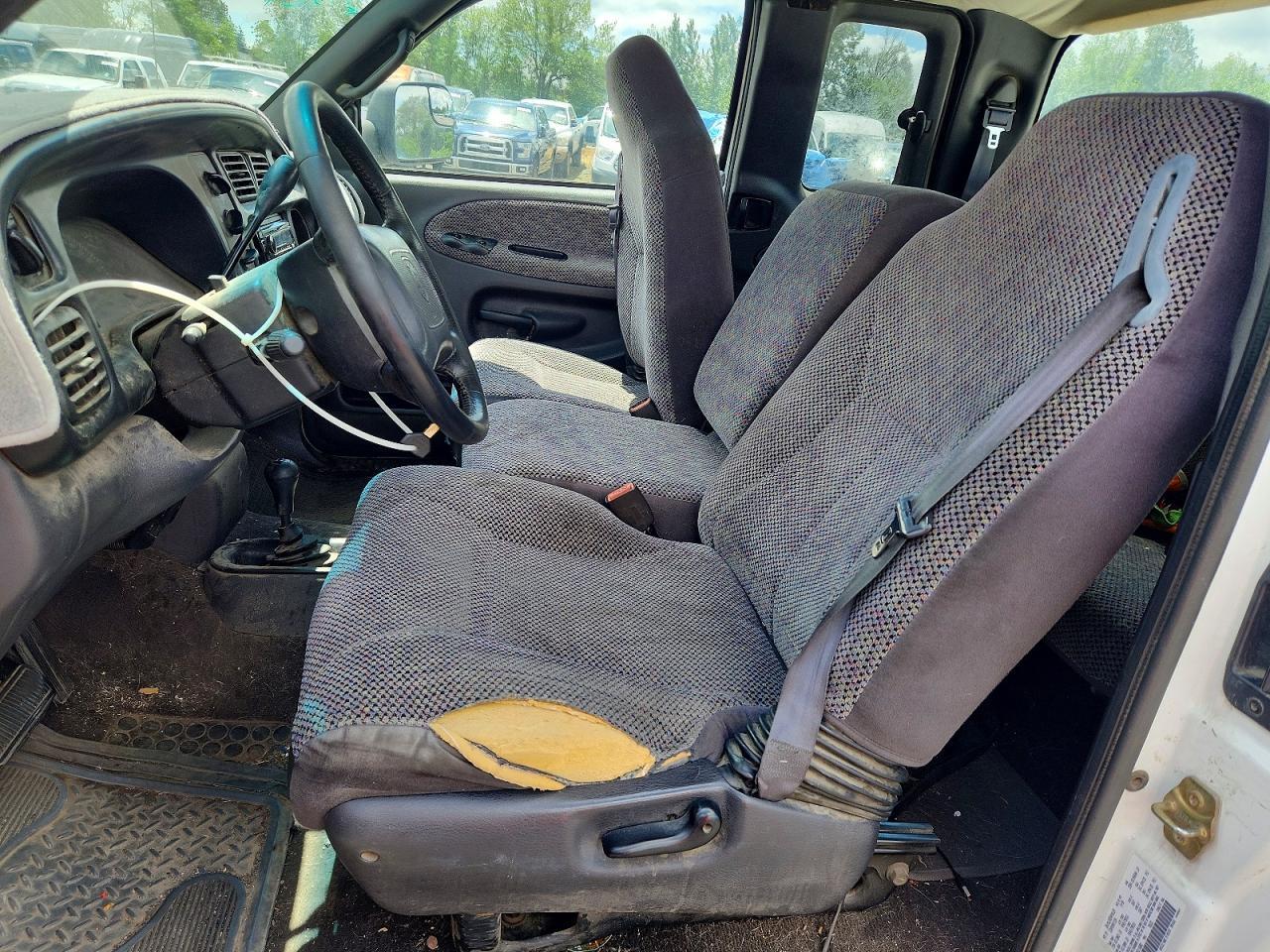 2000 Dodge Ram 1500 - Image 7