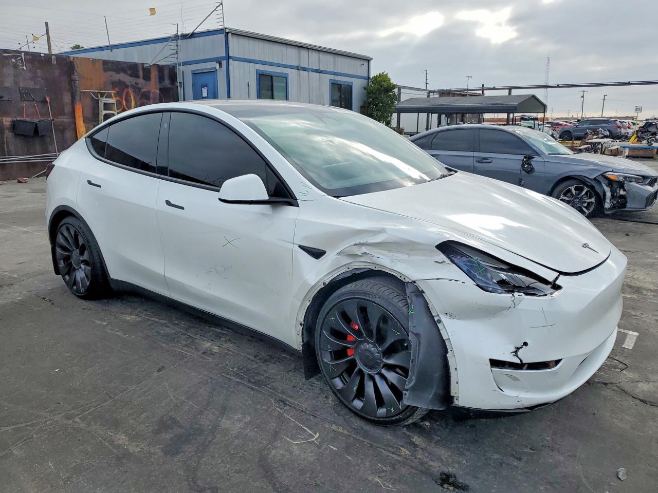2022 Tesla Model Y - Фото 4