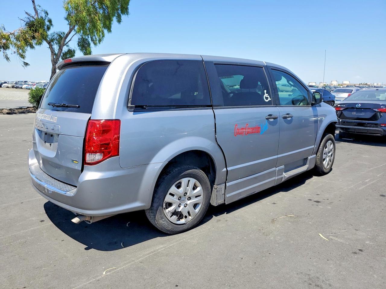 2019 Dodge Grand Caravan Se - Image 3