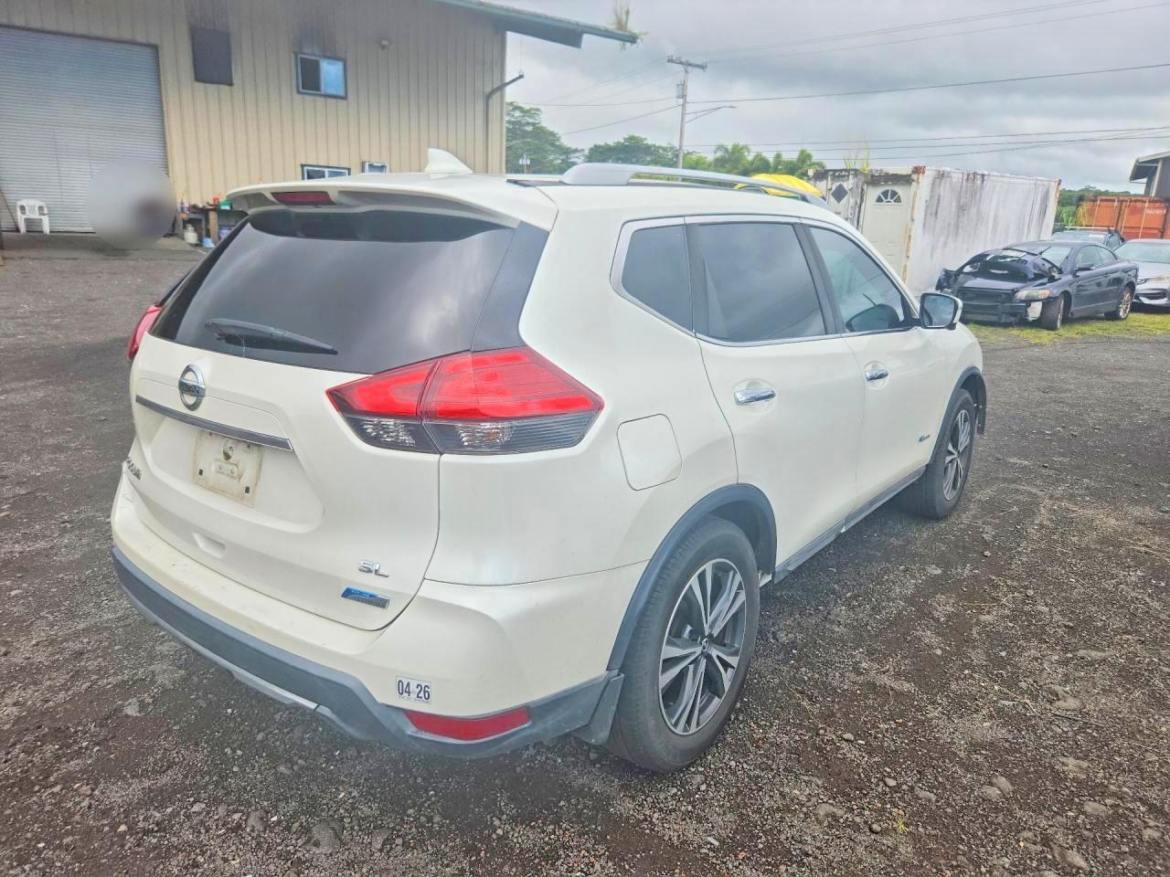 2017 Nissan Rogue Hybrid Sl - Image 3