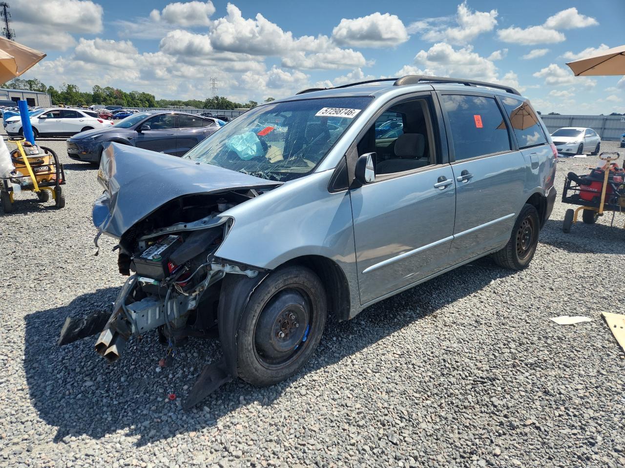 2004 Toyota Sienna Ce 8 Passenger