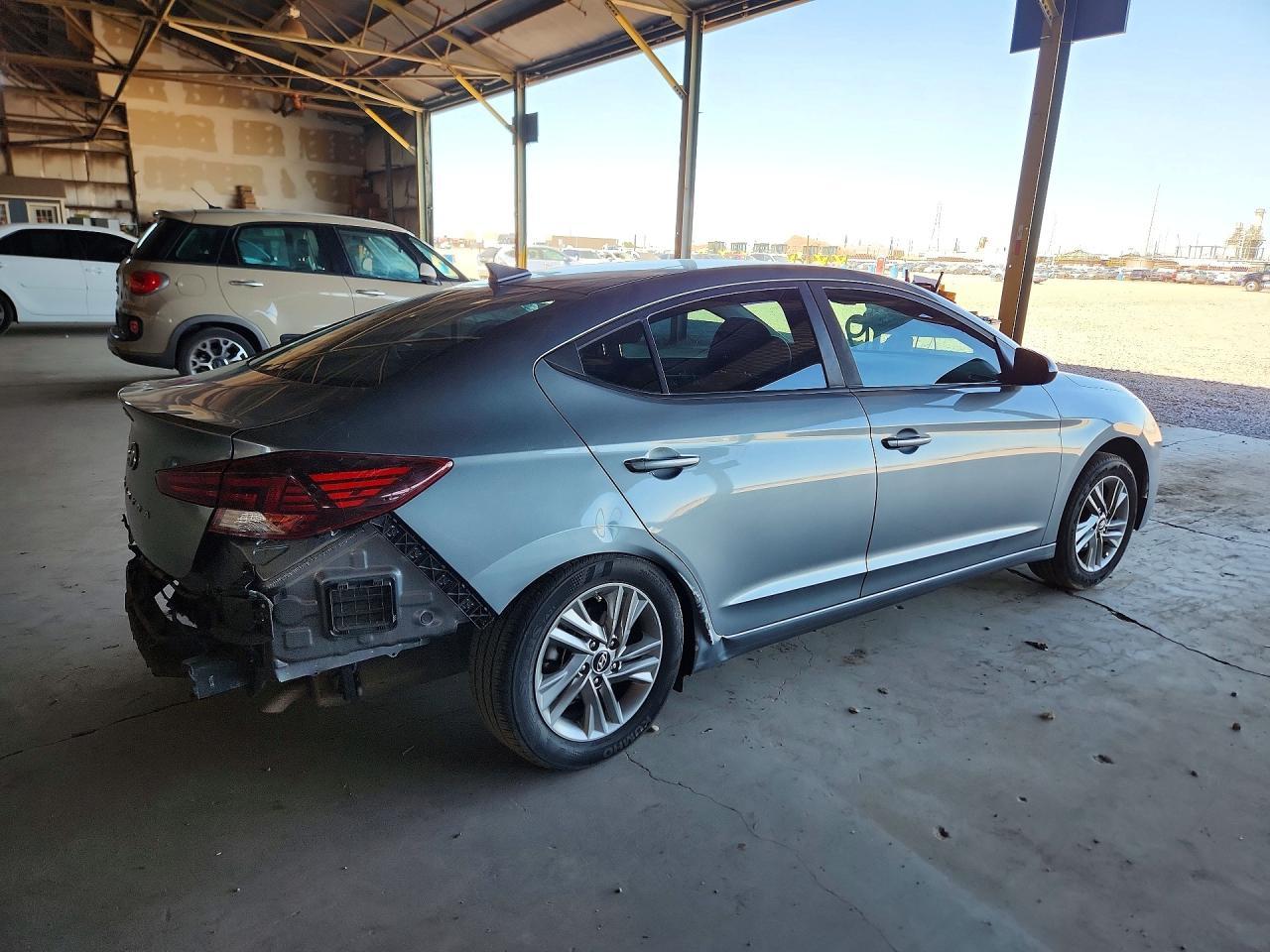 2019 Hyundai Elantra Sel - Фото 3