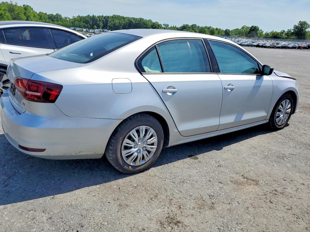 2016 Volkswagen Jetta S - Image 3