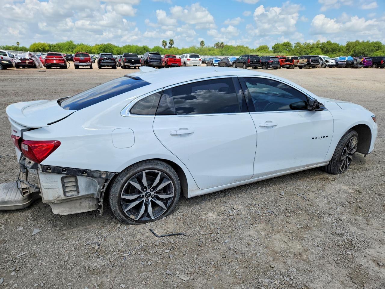 2021 Chevrolet Malibu - Image 3