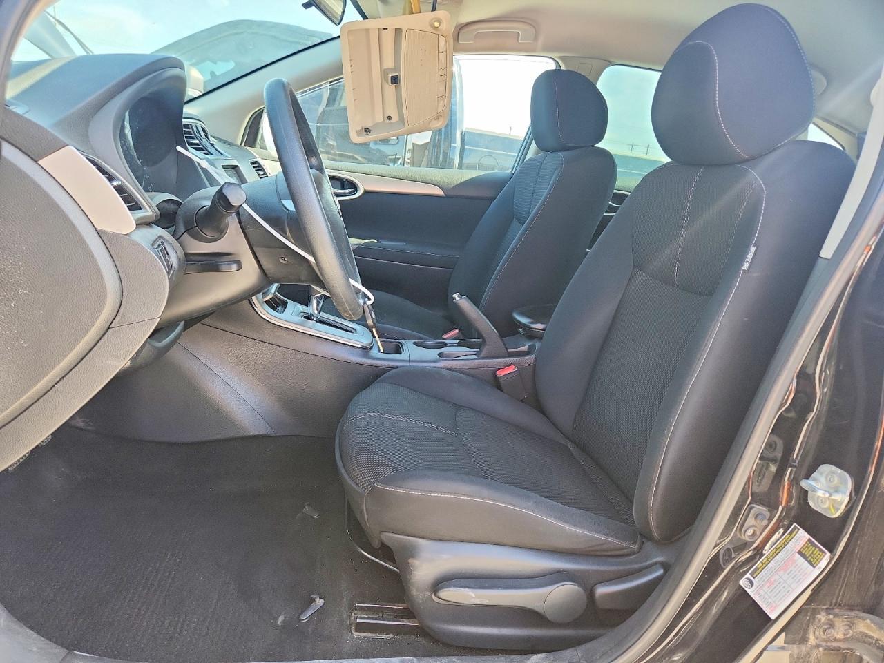 2015 Nissan Sentra S - Фото 7