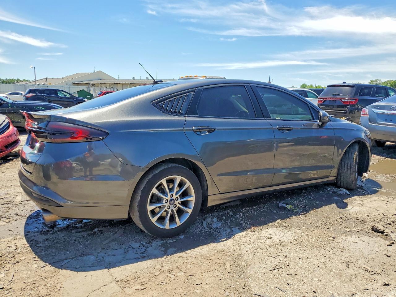 2017 Ford Fusion Se - Image 3
