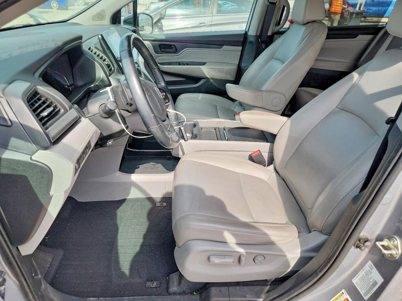 2019 Honda Odyssey Touring - Image 7