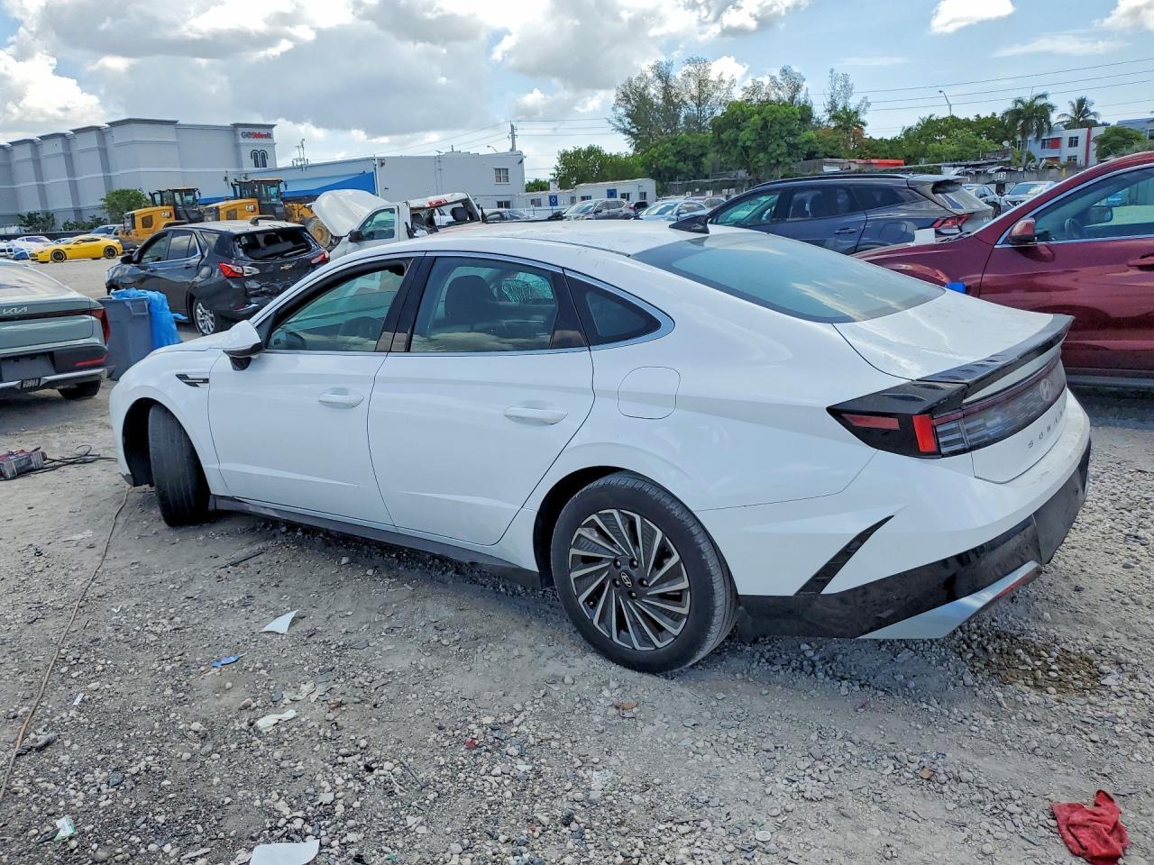2025 Hyundai Sonata Hybrid Sel - Фото 2