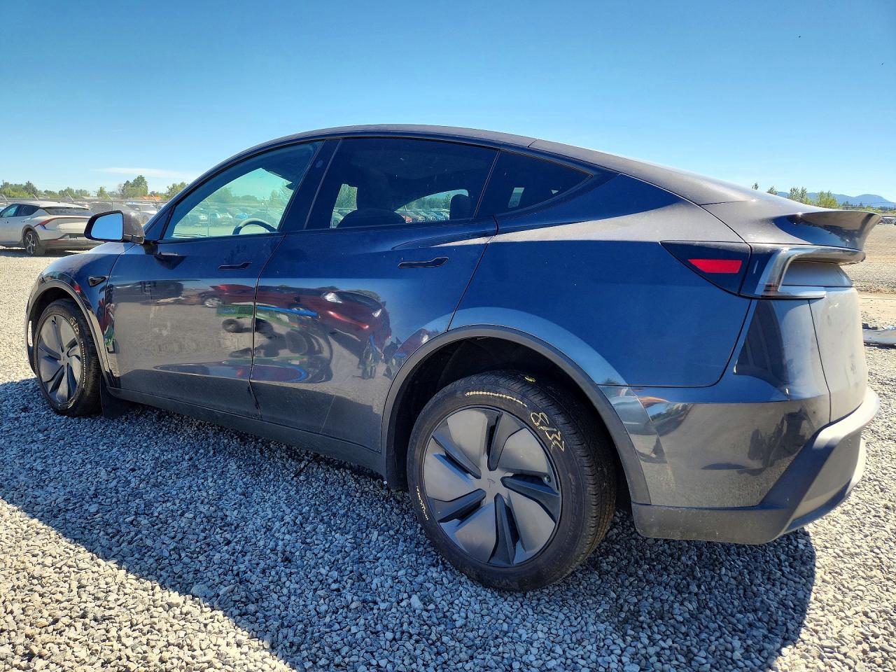 2026 Tesla Model Y - Image 2