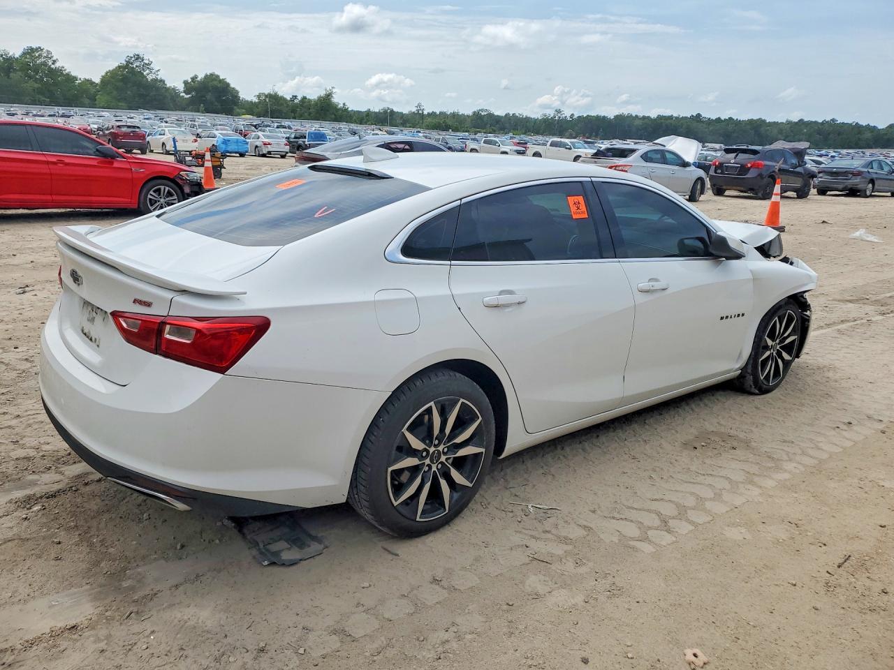 2022 Chevrolet Malibu Rs - Фото 3